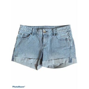 Women’s A.N.A. Blue Jean Denim Striped Shorts Size 27/4 30”‎ Waist
